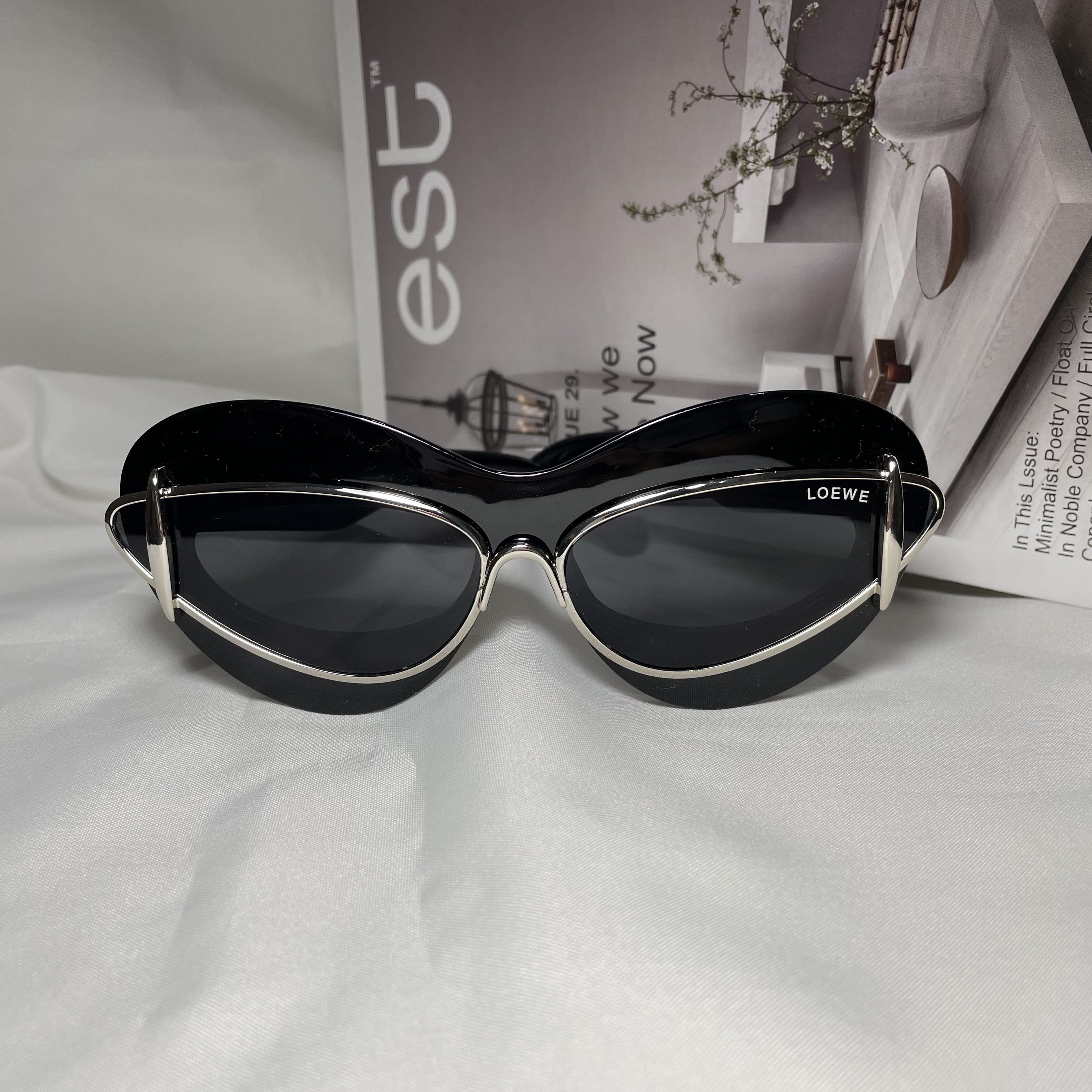 عینک آفتابی فانتری گربه‌ای لووه(کد۱۱۱)
